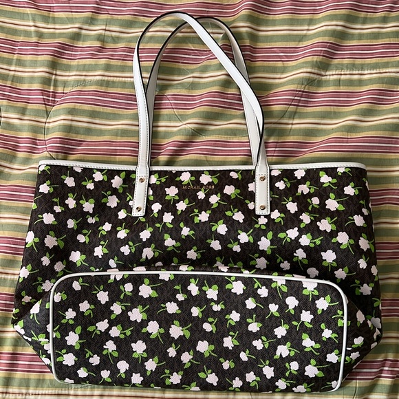 Michael Kors shoulder bag - Picture 2 of 13